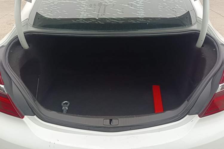 Used Buick Regal 2015 1.6T Leading Technology Model Trunk