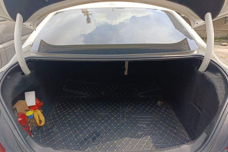 Used Buick Regal 2015 2.0L Elite Fashion Edition Trunk
