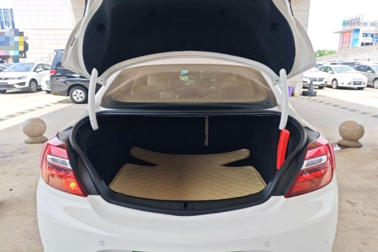 Used Buick Regal 2015 2.0L Leading Fashion Edition Trunk