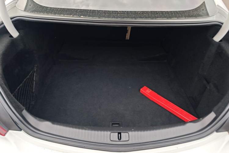 Used Buick Regal 2015 2.0L Leading Fashion Edition Trunk