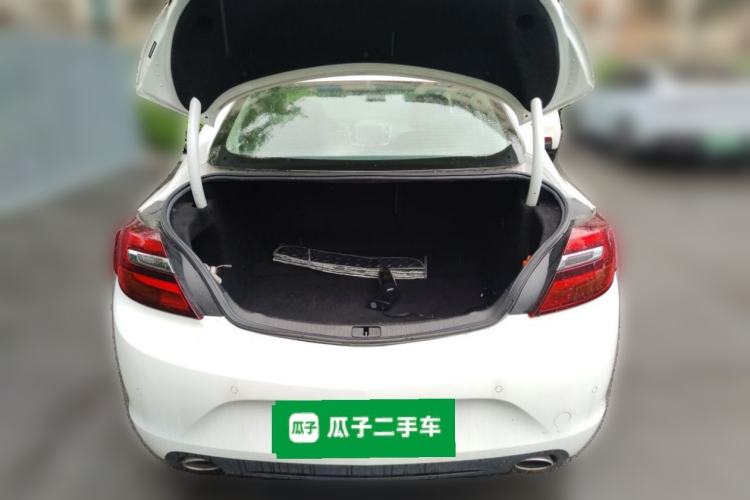 Used Buick Regal 2015 1.6T Fashion Tech Model Trunk
