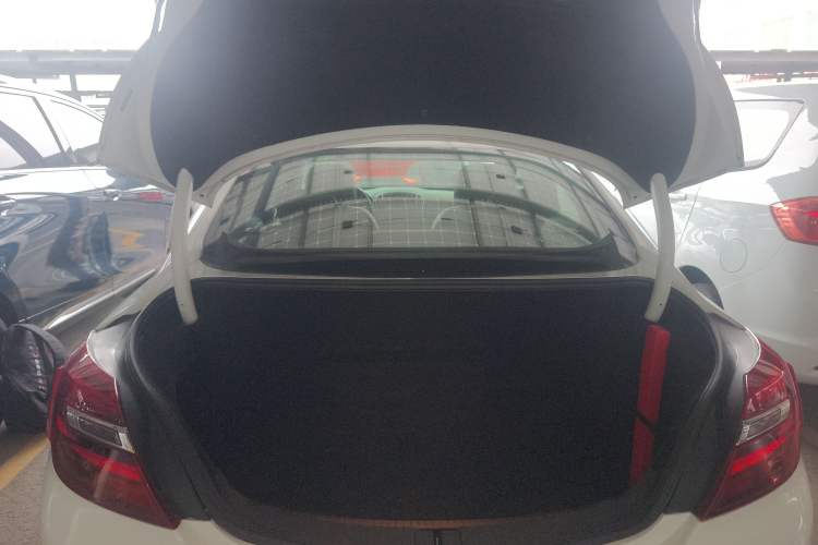 Used Buick Regal 2015 1.6T Leading Technology Model Trunk