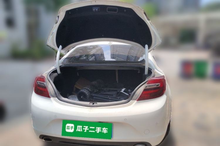 Used Buick Regal 2015 2.0L Leading Fashion Edition Trunk