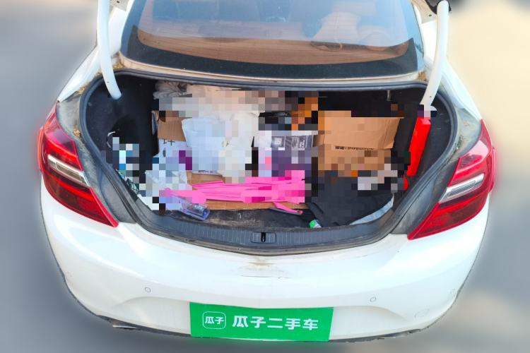 Used Buick Regal 2015 2.0L Elite Fashion Edition Trunk