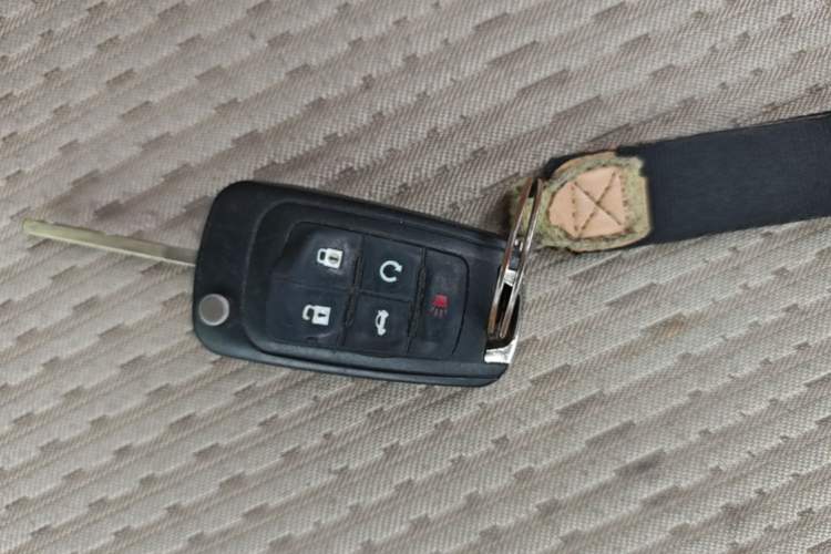 Used Buick Regal 2015 2.0L Leading Fashion Edition Vehicle Key