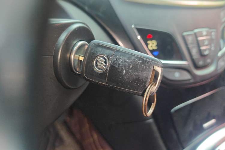 Used Buick Regal 2015 1.6T Leading Technology Model Vehicle Key