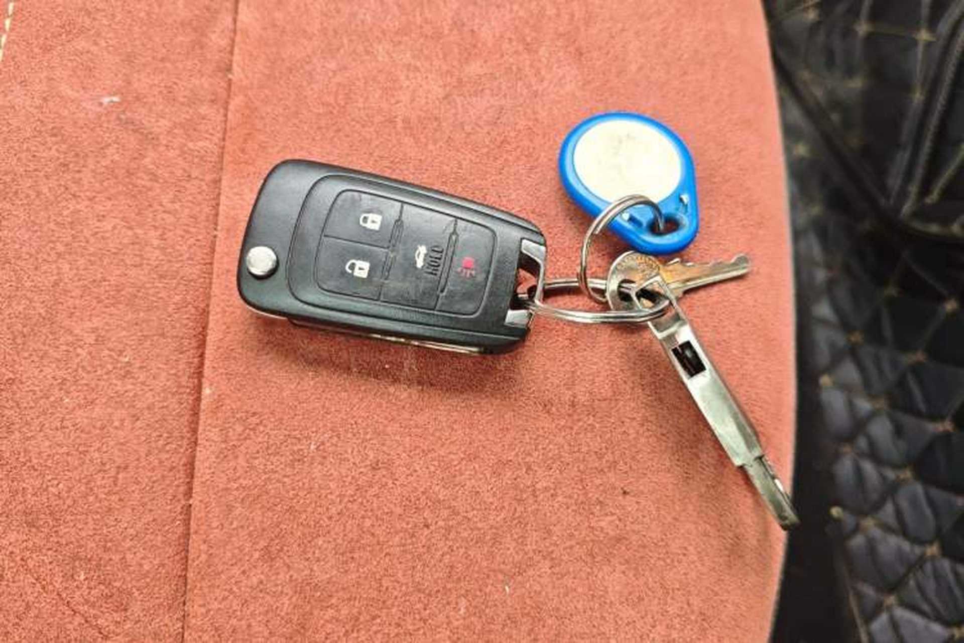 Used Buick Regal 2015 1.6T Elite Tech Model Vehicle Key