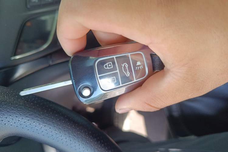 Used Buick Regal 2015 1.6T Leading Technology Model Vehicle Key