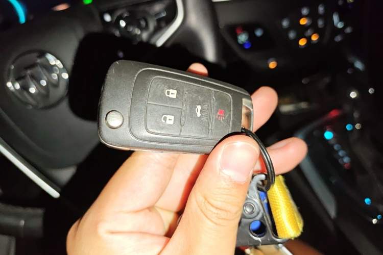 Used Buick Regal 2015 1.6T Elite Tech Model Vehicle Key