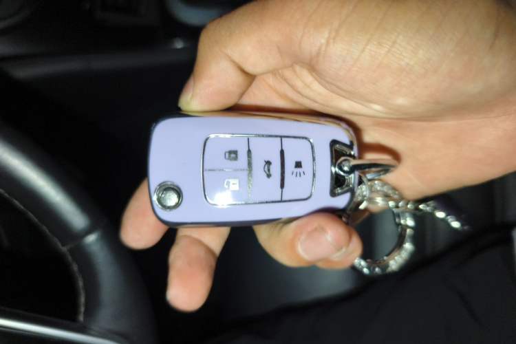Used Buick Regal 2015 1.6T Fashion Tech Model Vehicle Key