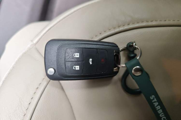 Used Buick Regal 2015 2.0L Elite Fashion Edition Vehicle Key