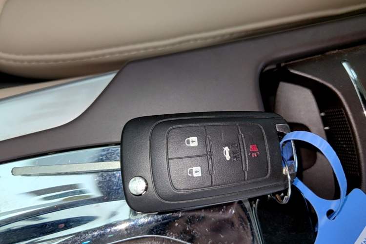 Used Buick Regal 2015 2.0L Leading Fashion Edition Vehicle Key