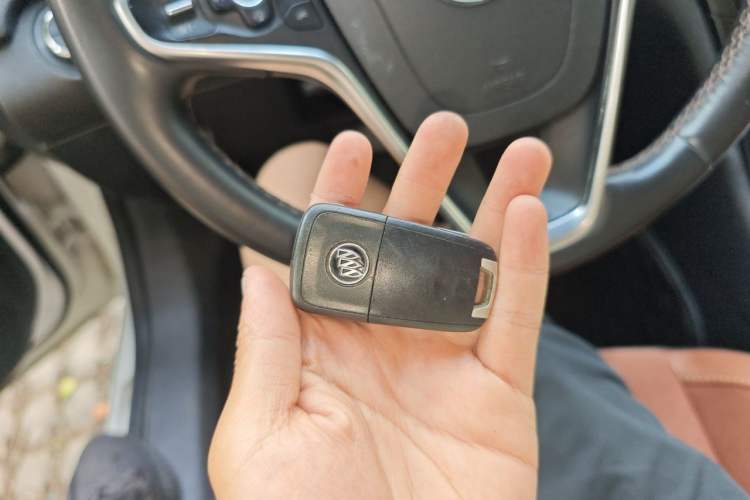 Used Buick Regal 2015 1.6T Elite Tech Model Vehicle Key