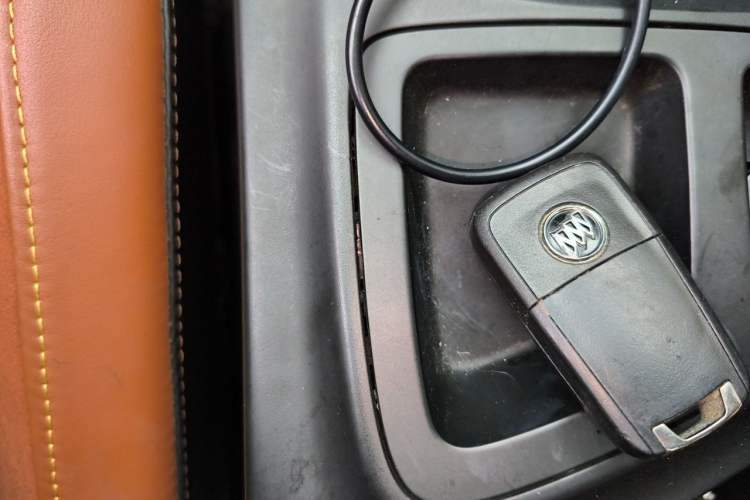 Used Buick Regal 2015 1.6T Elite Tech Model Vehicle Key