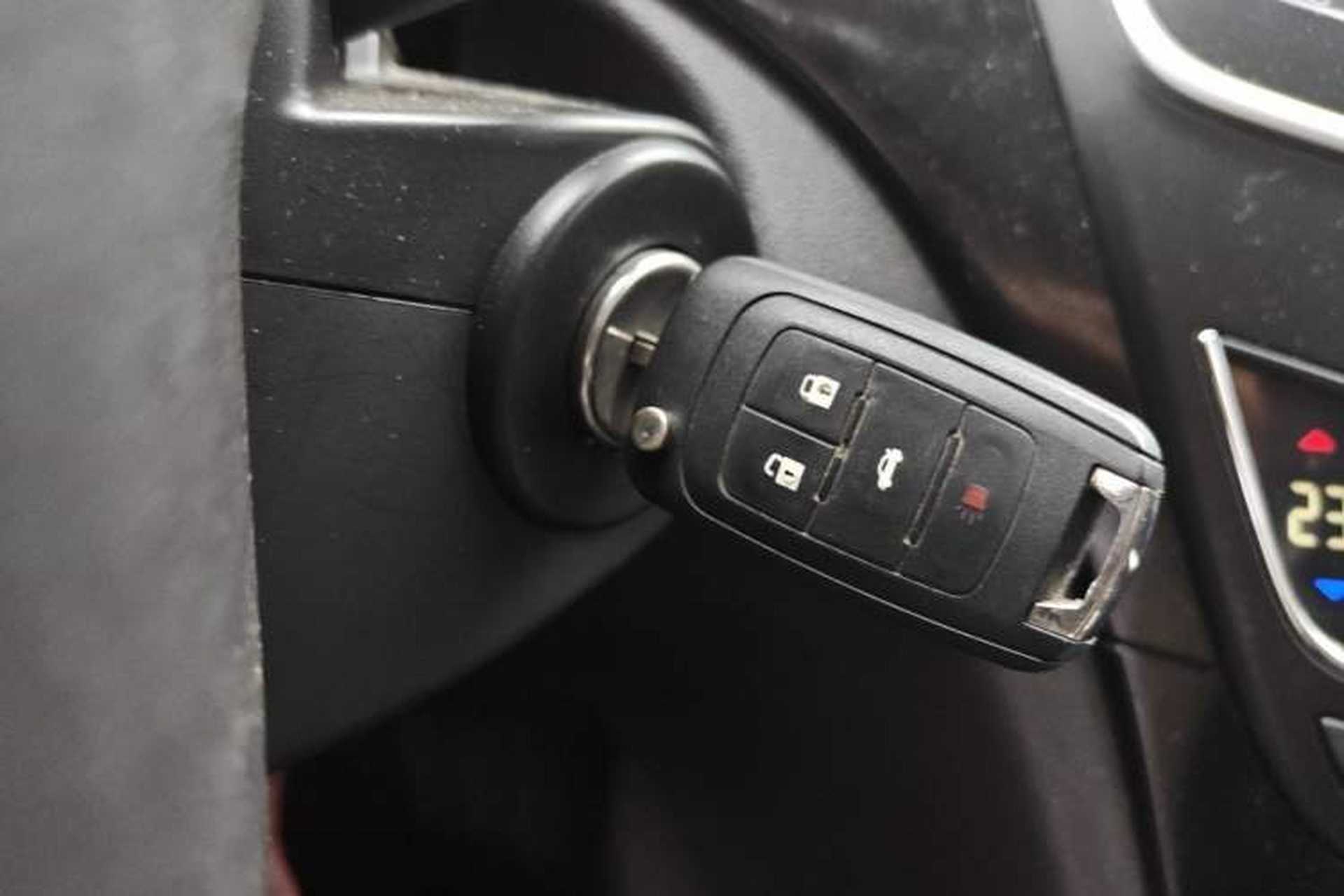 Used Buick Regal 2015 1.6T Leading Technology Model Vehicle Key