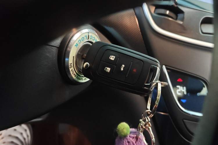 Used Buick Regal 2015 1.6T Leading Technology Model Vehicle Key