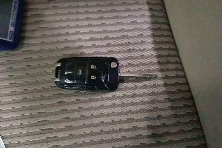 Used Buick Regal 2015 2.0L Leading Fashion Edition Vehicle Key