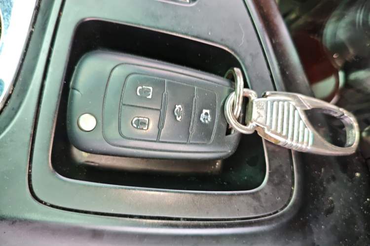 Used Buick Regal 2015 1.6T Elite Tech Model Vehicle Key