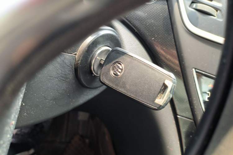 Used Buick Regal 2015 1.6T Leading Technology Model Vehicle Key