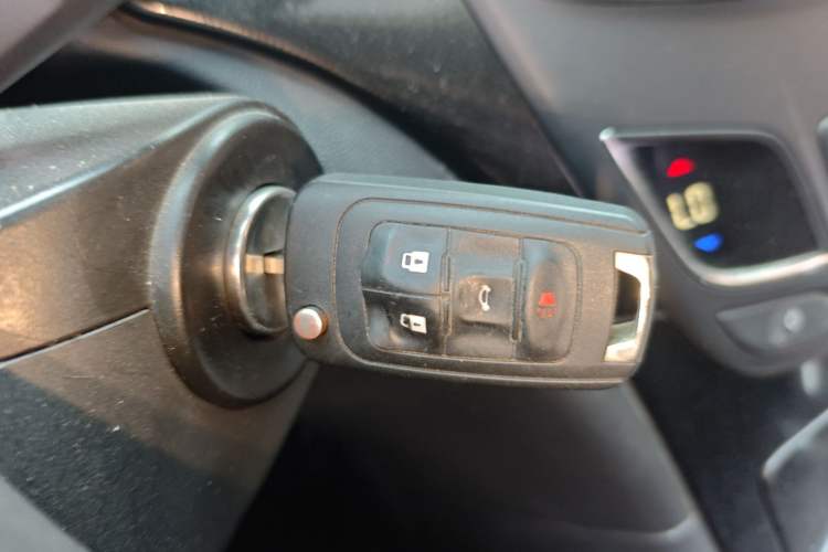 Used Buick Regal 2015 1.6T Leading Technology Model Vehicle Key