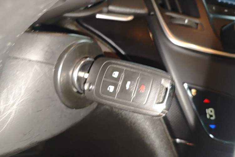 Used Buick Regal 2015 1.6T Leading Technology Model Vehicle Key