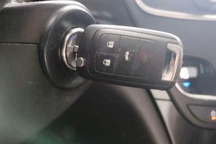 Used Buick Regal 2015 1.6T Leading Technology Model Vehicle Key