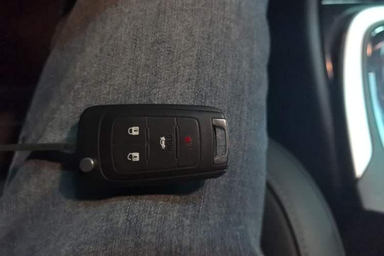 Used Buick Regal 2015 1.6T Leading Technology Model Vehicle Key