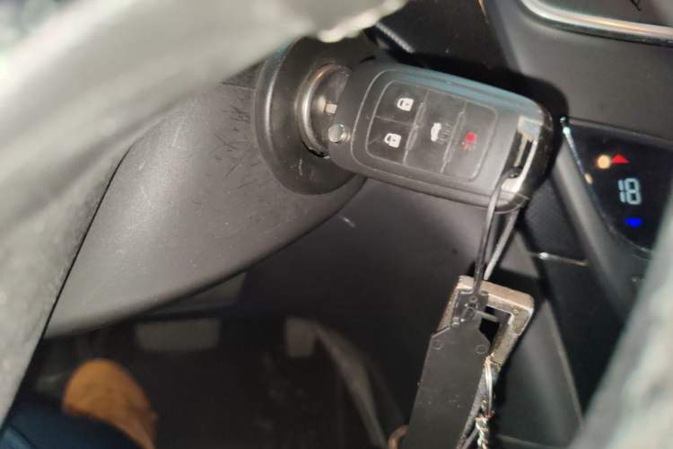 Used Buick Regal 2015 1.6T Leading Technology Model Vehicle Key