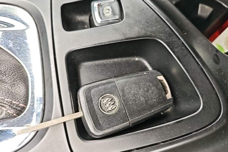 Used Buick Regal 2015 1.6T Elite Tech Model Vehicle Key
