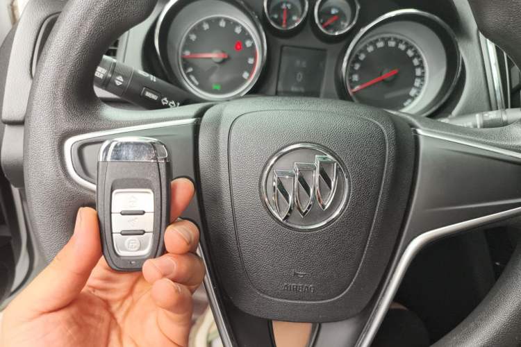 Used Buick Regal 2015 1.6T Leading Technology Model Vehicle Key