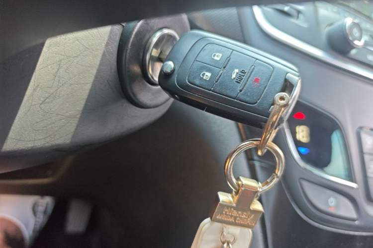 Used Buick Regal 2015 1.6T Leading Technology Model Vehicle Key