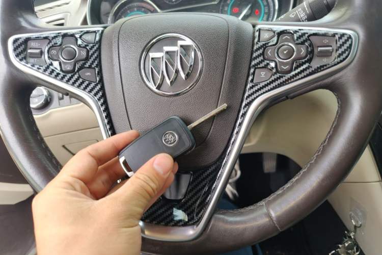 Used Buick Regal 2015 2.0L Elite Fashion Edition Vehicle Key
