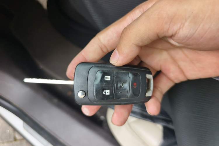 Used Buick Regal 2015 2.0L Leading Fashion Edition Vehicle Key