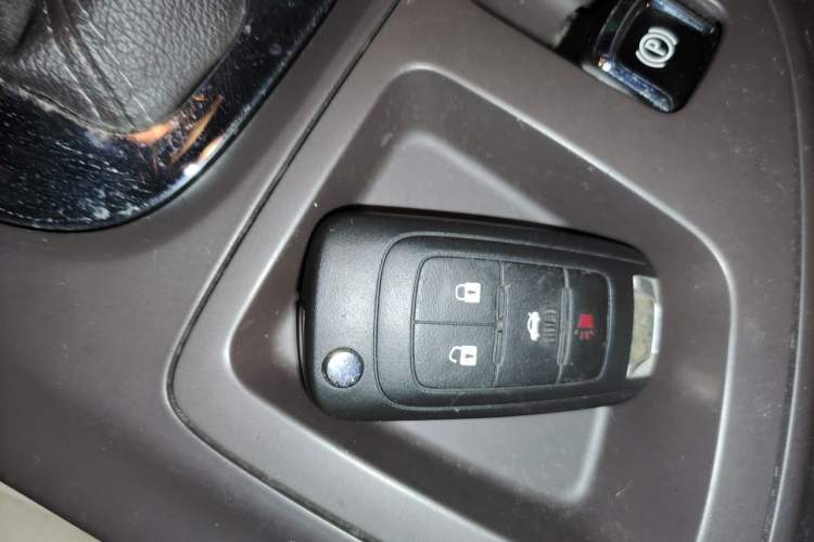 Used Buick Regal 2015 2.0L Elite Fashion Edition Vehicle Key