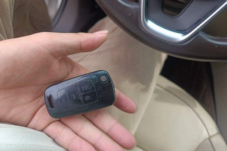 Used Buick Regal 2015 2.0L Elite Fashion Edition Vehicle Key