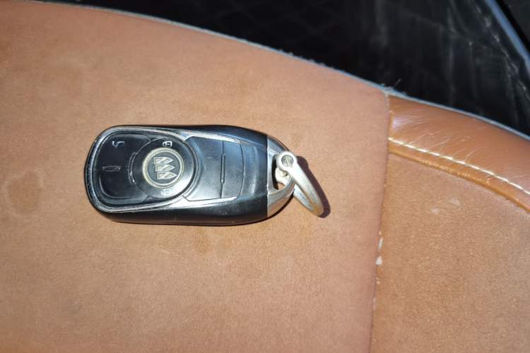 Used Buick Regal 2015 1.6T Elite Tech Model Vehicle Key