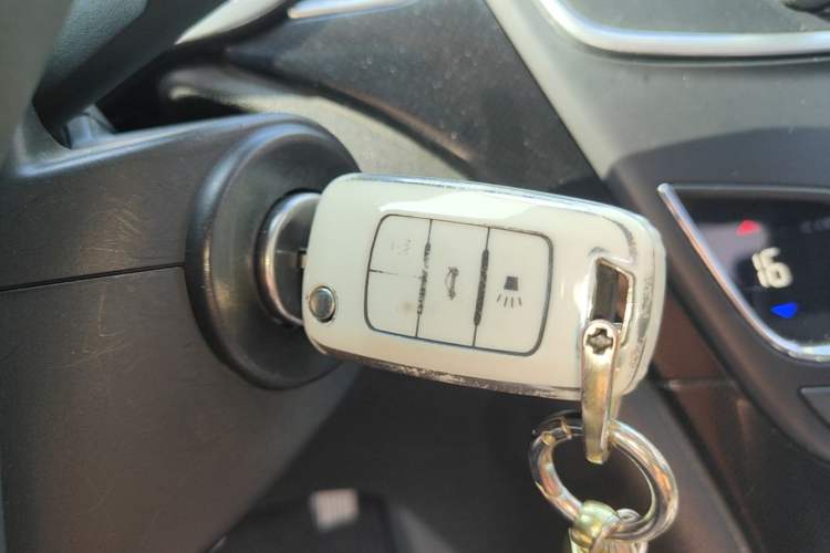 Used Buick Regal 2015 1.6T Leading Technology Model Vehicle Key