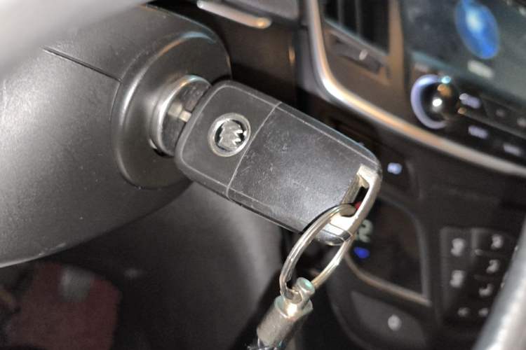 Used Buick Regal 2015 1.6T Leading Technology Model Vehicle Key