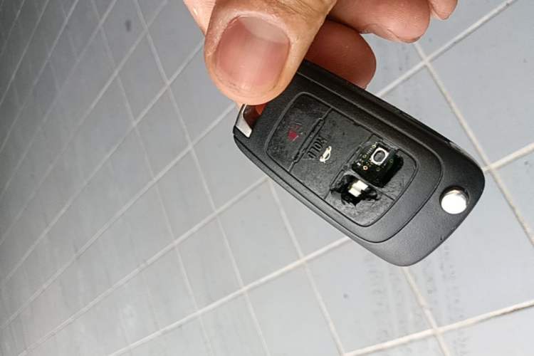 Used Buick Regal 2015 2.0L Elite Fashion Edition Vehicle Key