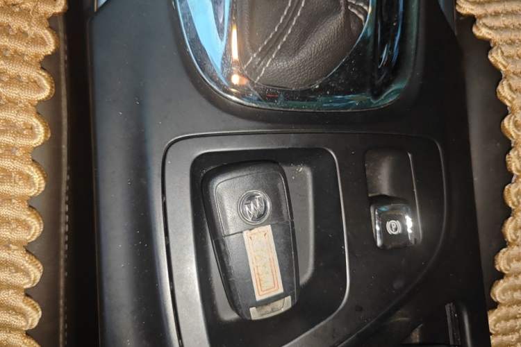 Used Buick Regal 2015 1.6T Elite Tech Model Vehicle Key