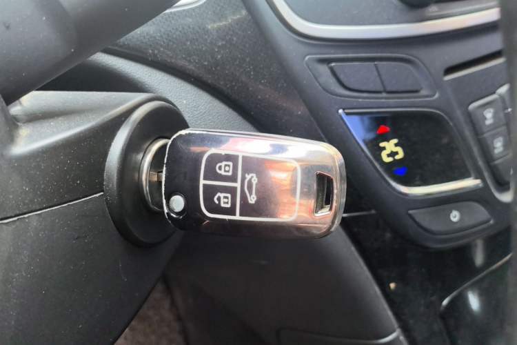 Used Buick Regal 2015 1.6T Leading Technology Model Vehicle Key