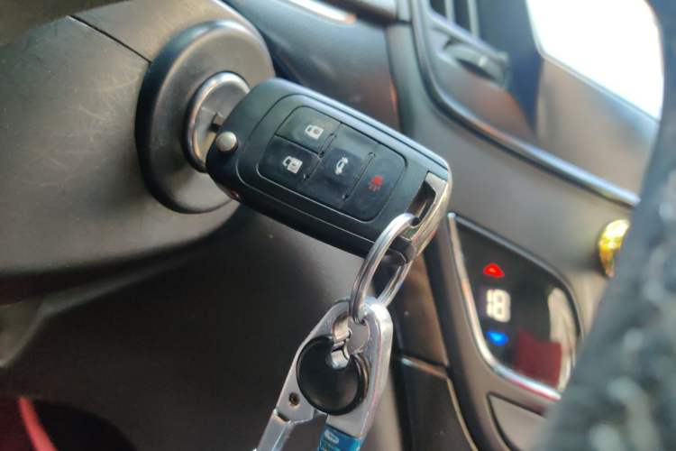 Used Buick Regal 2015 1.6T Leading Technology Model Vehicle Key