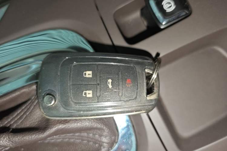 Used Buick Regal 2015 2.0L Elite Fashion Edition Vehicle Key