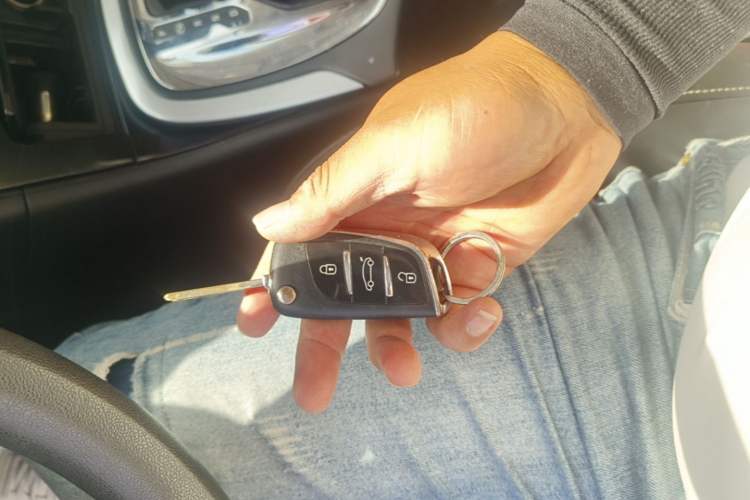 Used Buick Regal 2015 1.6T Leading Technology Model Vehicle Key