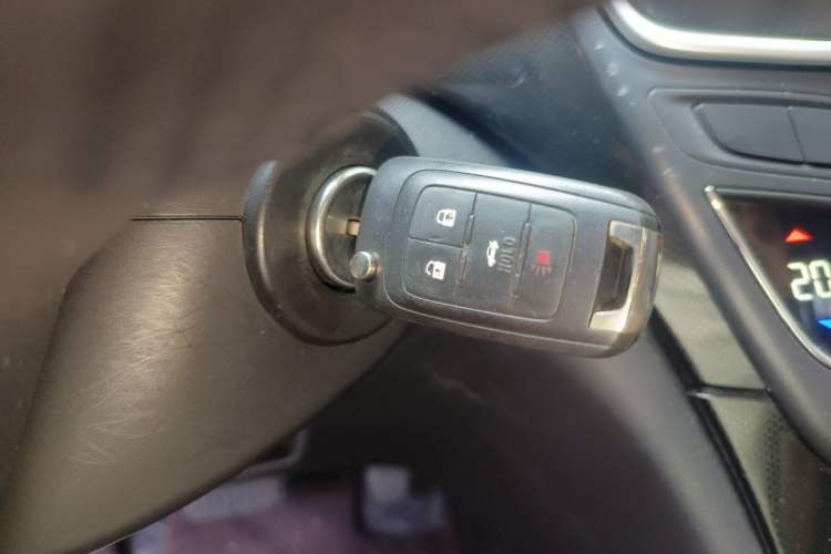 Used Buick Regal 2015 1.6T Leading Technology Model Vehicle Key