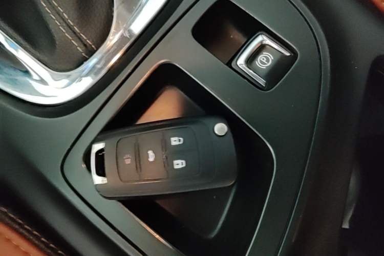 Used Buick Regal 2015 1.6T Elite Tech Model Vehicle Key