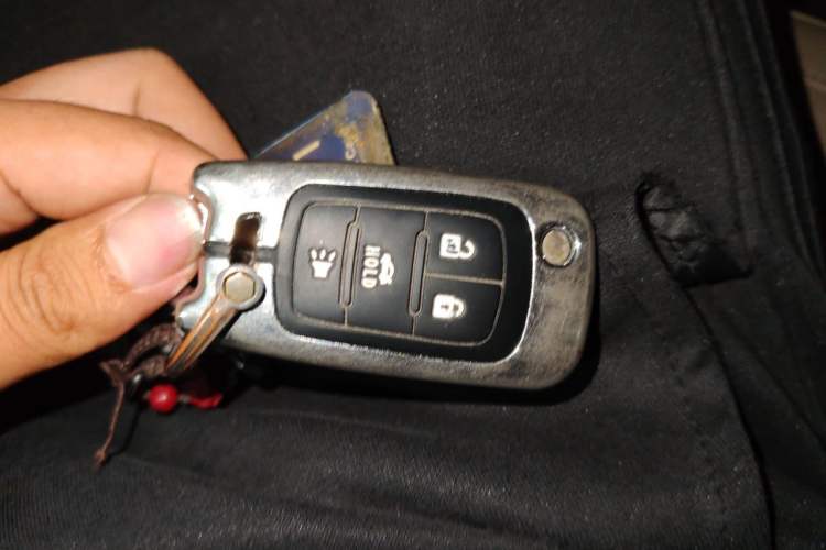 Used Buick Regal 2015 2.0L Elite Fashion Edition Vehicle Key