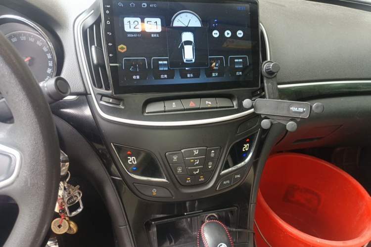 Used Buick Regal 2015 1.6T Leading Technology Model Audio And AC Panel