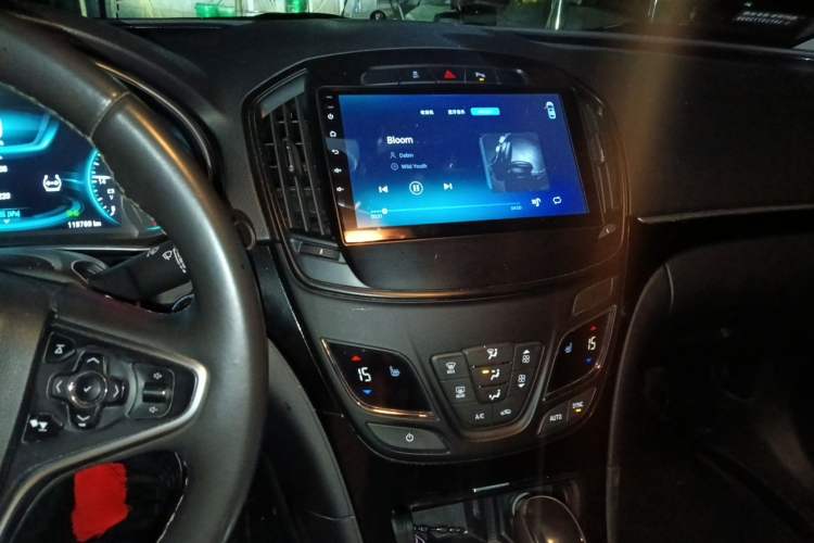 Used Buick Regal 2015 1.6T Elite Tech Model Audio And AC Panel