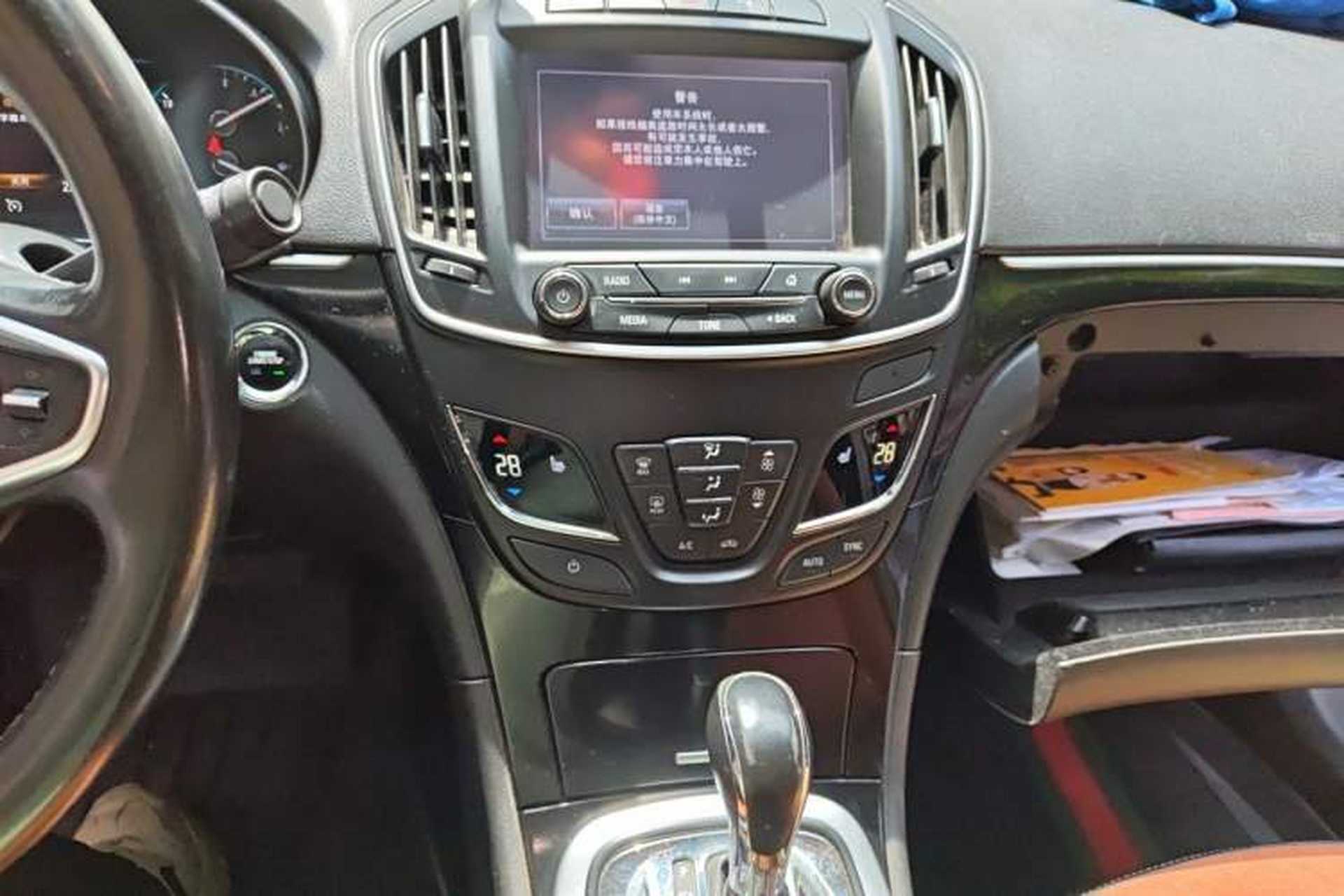 Used Buick Regal 2015 1.6T Elite Tech Model Audio And AC Panel